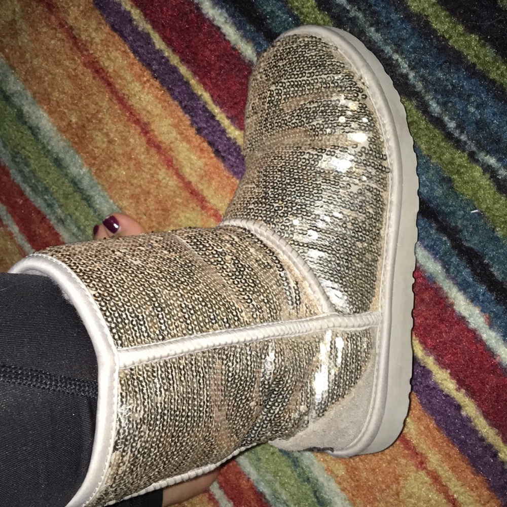 Sparkly uggs